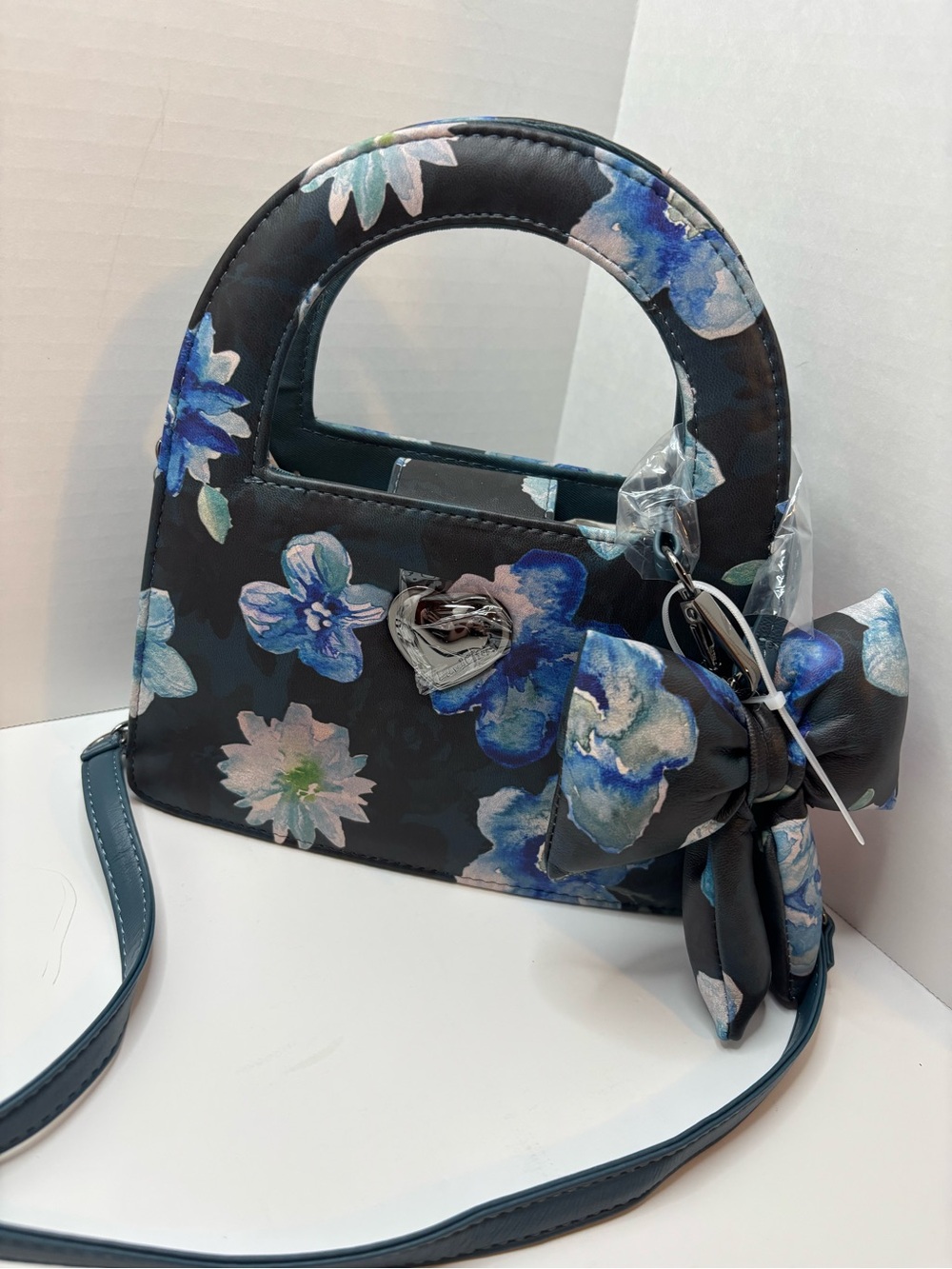 Luv Betsey Johnson Floral LBJOSIE Bow Accent Black/Blue Crossbody purse